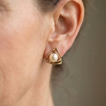 Exquisite Pearl and Gold Earrings