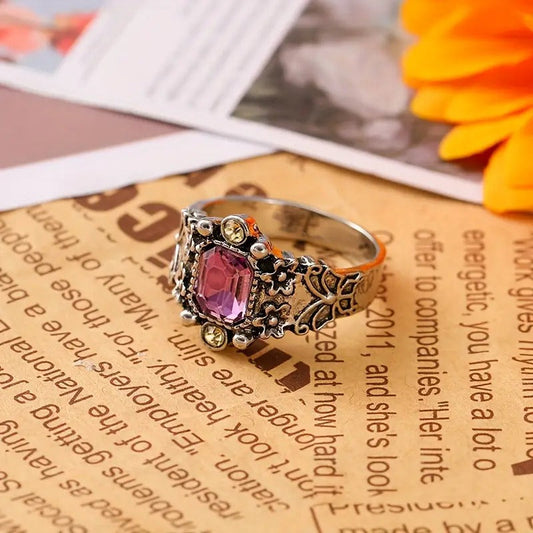 Vintage Inlaid Purple Zirconia Gold Ring